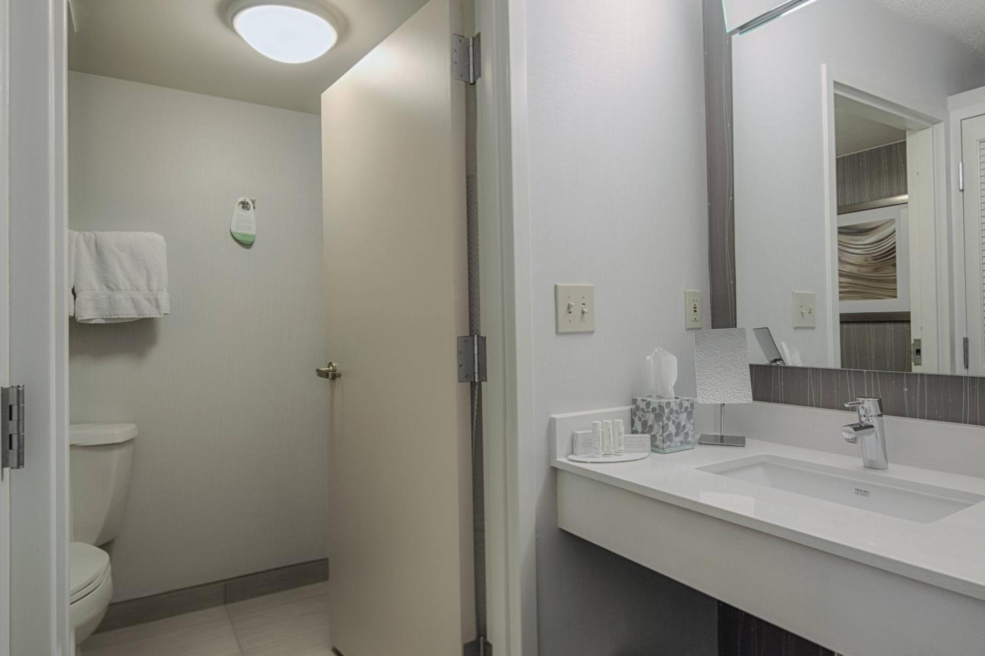 Courtyard By Marriott Dallas Dfw Airport North/irving Hotel 3*